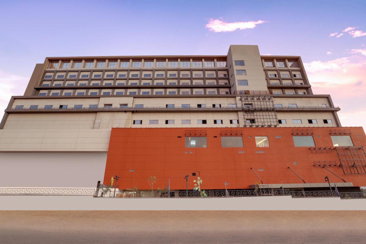 Keys Lite By Lemon Tree Hotels, Urban Square, Удайпур Екстериор снимка