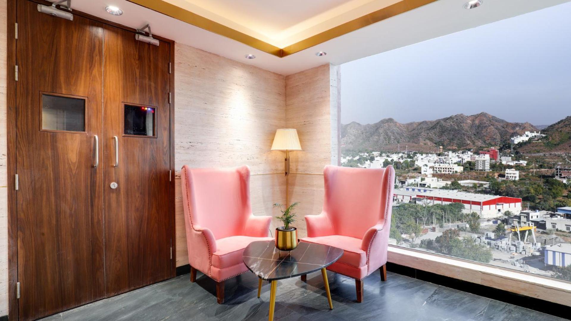 Keys Lite By Lemon Tree Hotels, Urban Square, Удайпур Екстериор снимка