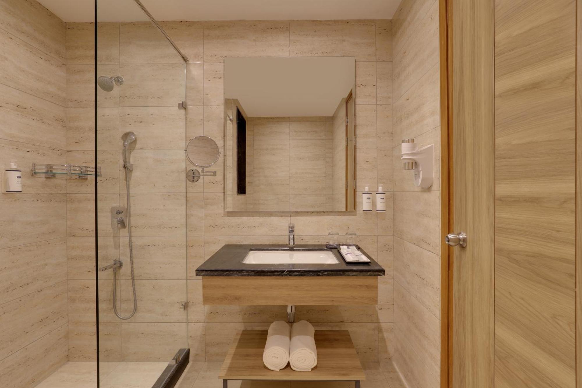 Keys Lite By Lemon Tree Hotels, Urban Square, Удайпур Екстериор снимка
